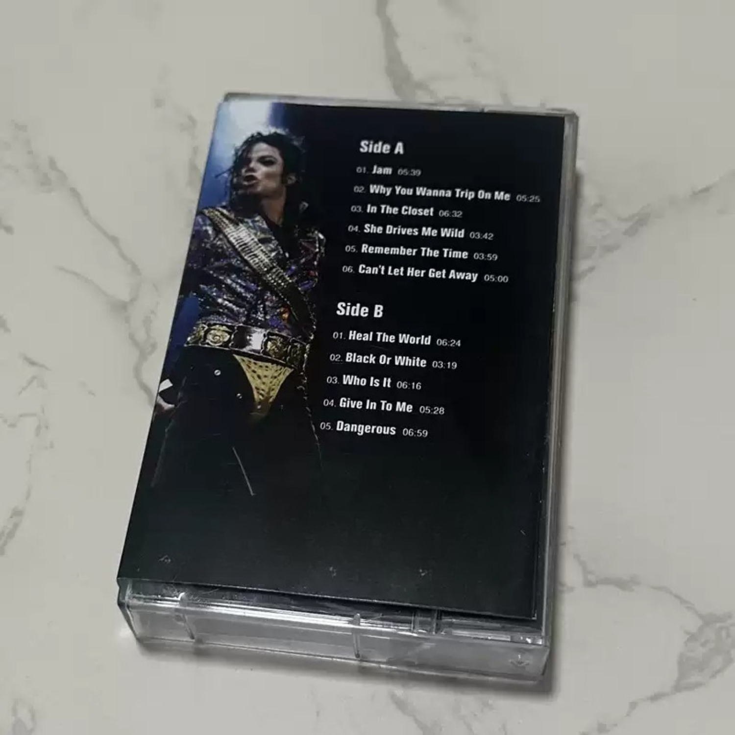 Cassette de musique rétro pop- - Musical Instrument ____ avis et prix